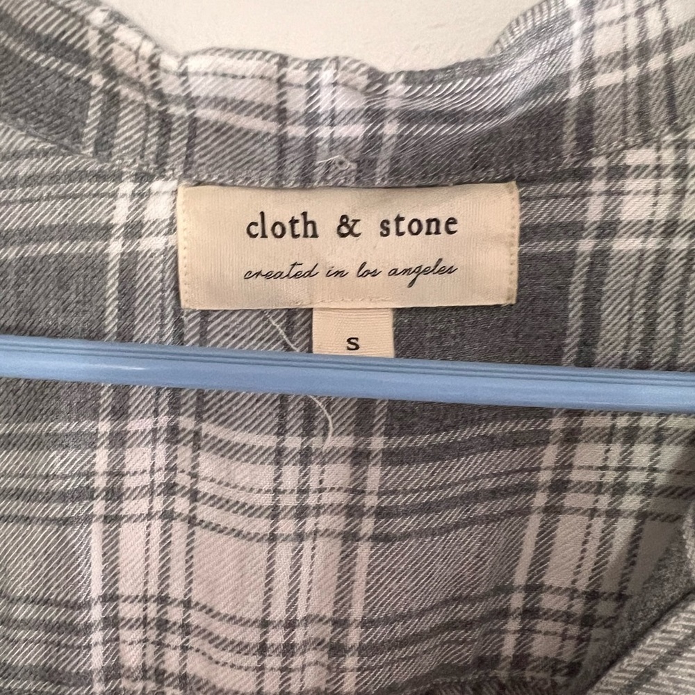 Anthropologie cloth & stone distressed flannel - Picture 2 of 3